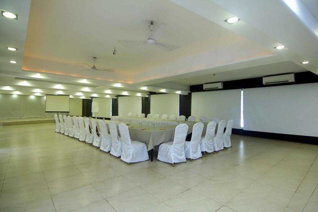 Kumar Resort Lonavala Esterno foto