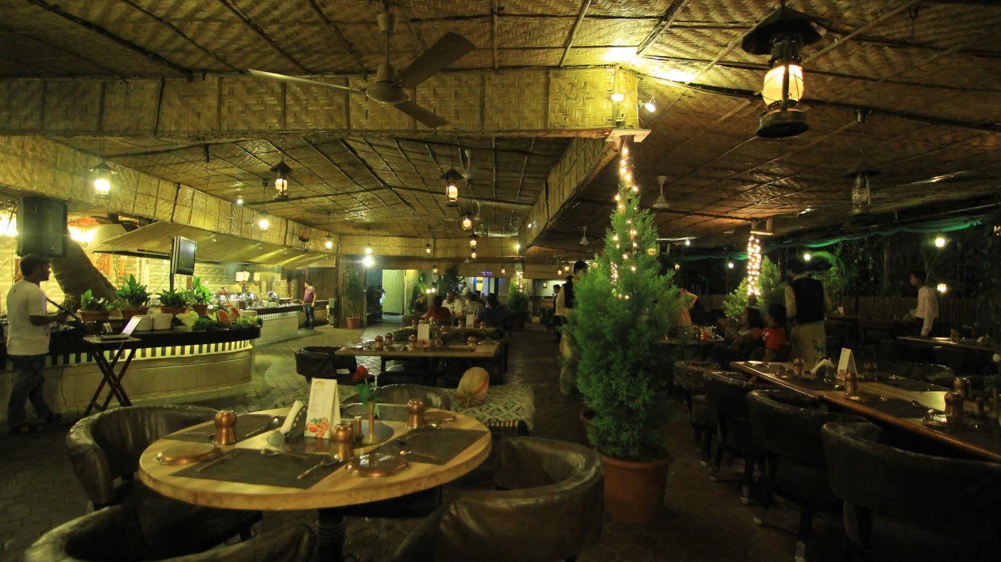 Kumar Resort Lonavala Esterno foto