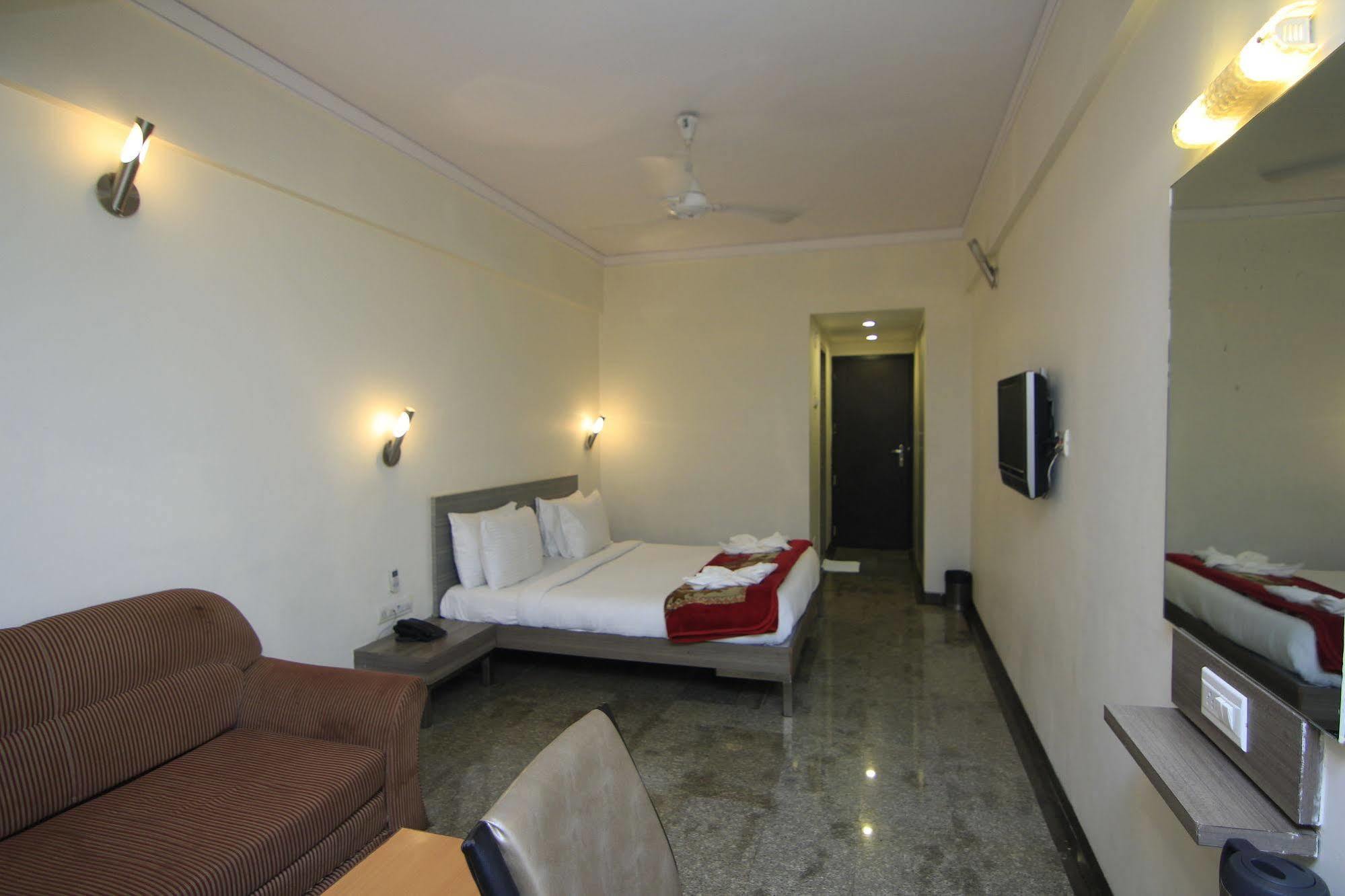 Kumar Resort Lonavala Esterno foto